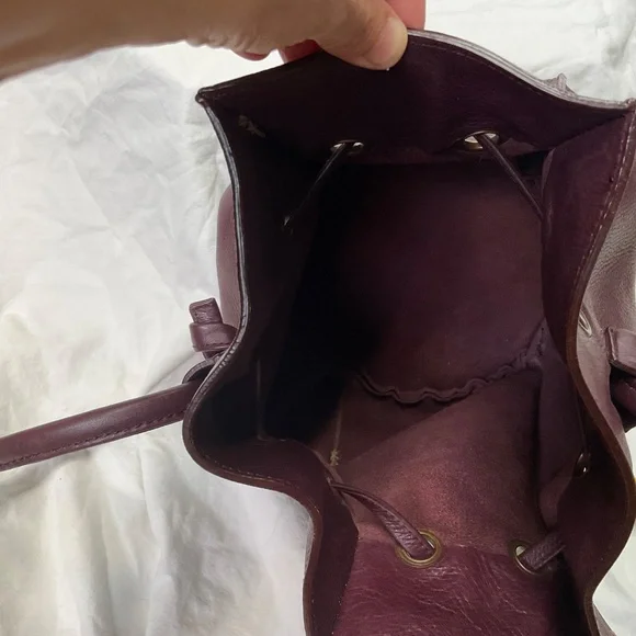 Fleuvog Prepare Pouch Crossbody or Shoulder Bucket Hobo Bag in Burgundy Leather - Picture 9 of 13